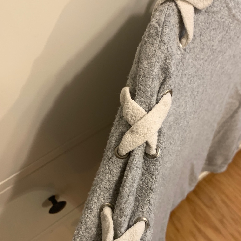 grey sweater - Picture 5 of 6